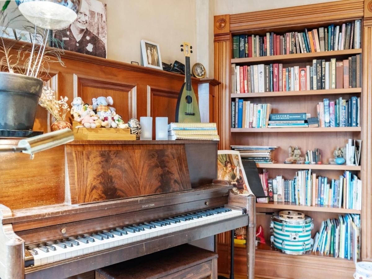 Holiday home Modern Victorian Retreat With Sauna And Piano Portland